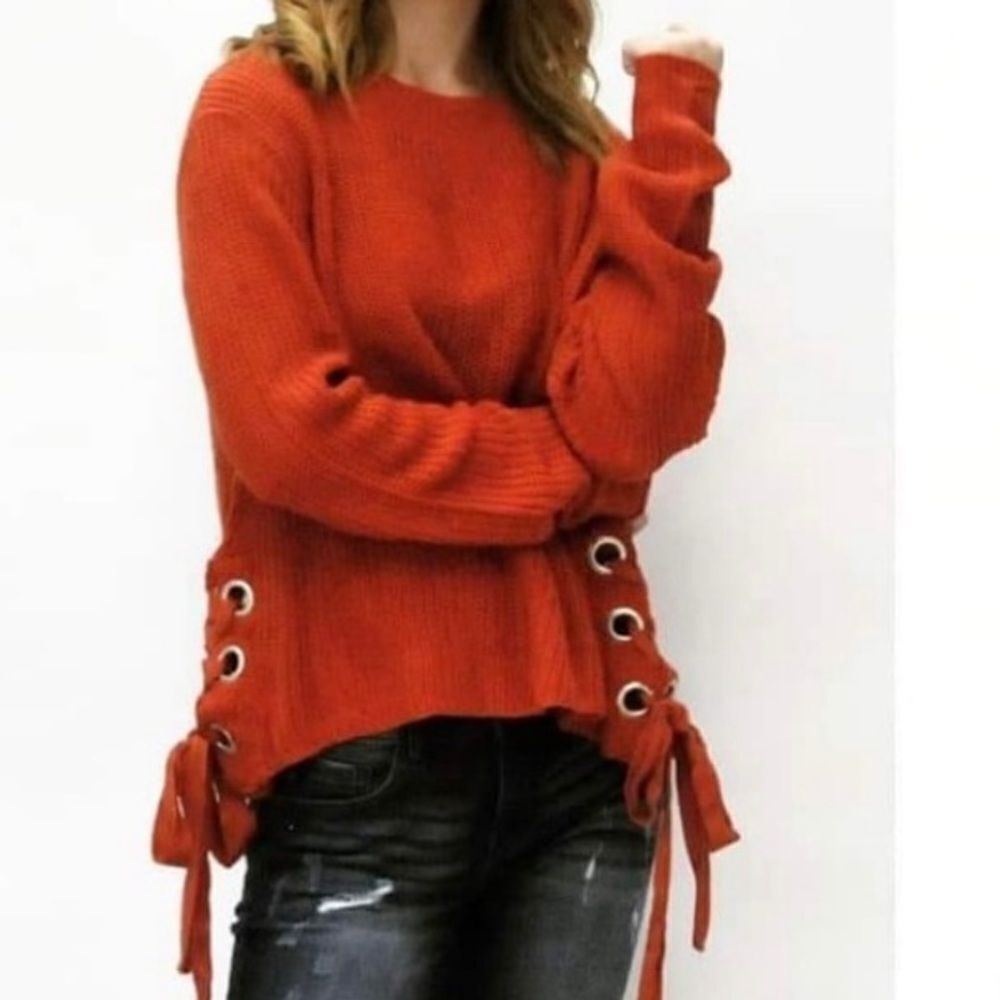 ‎Side Lacing Sweater - Picture 7 of 16